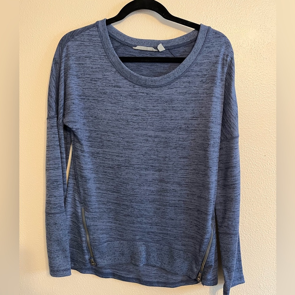 Athleta top